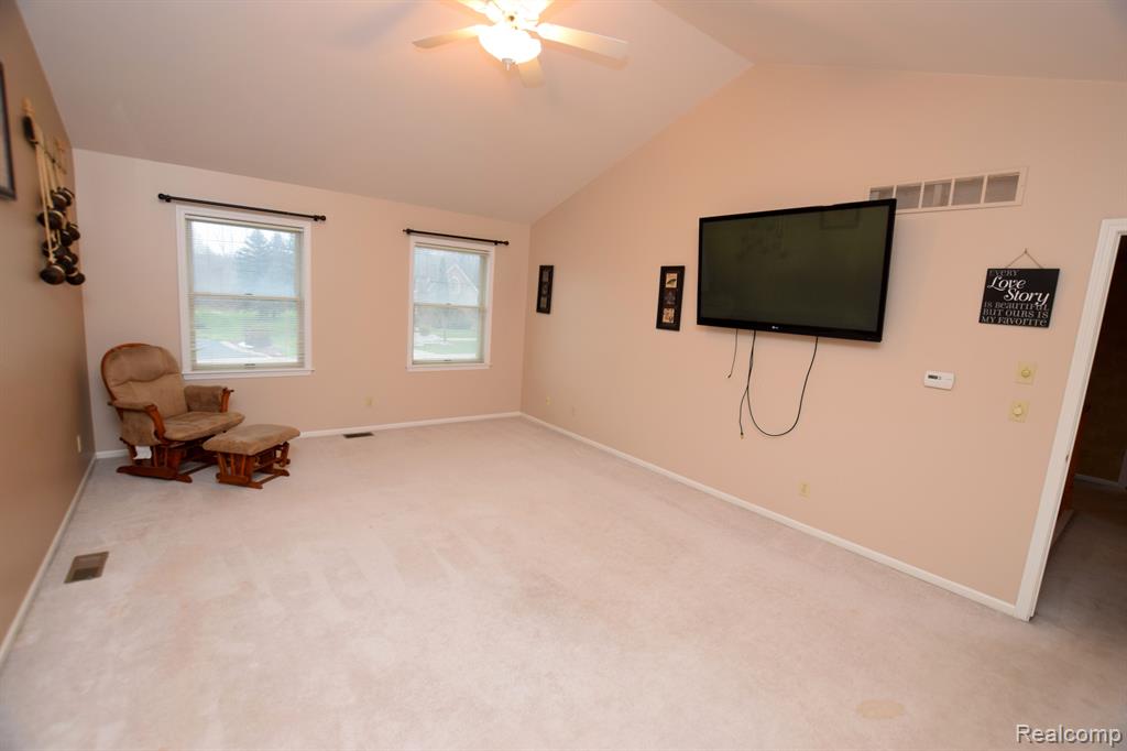 6018 COVERED WAGONS Trail, Flint, MI 48532 — Photo 19