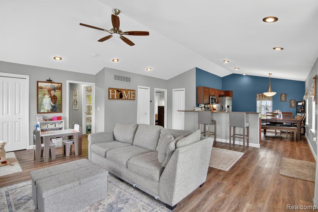 1020 Savage Road, Belleville, MI 48111 — Photo 16