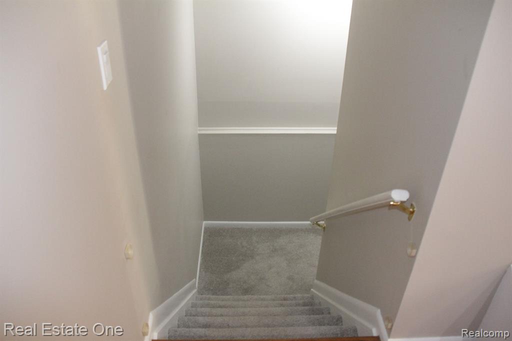 6427 RICHARD Run, West Bloomfield, MI — Photo 32