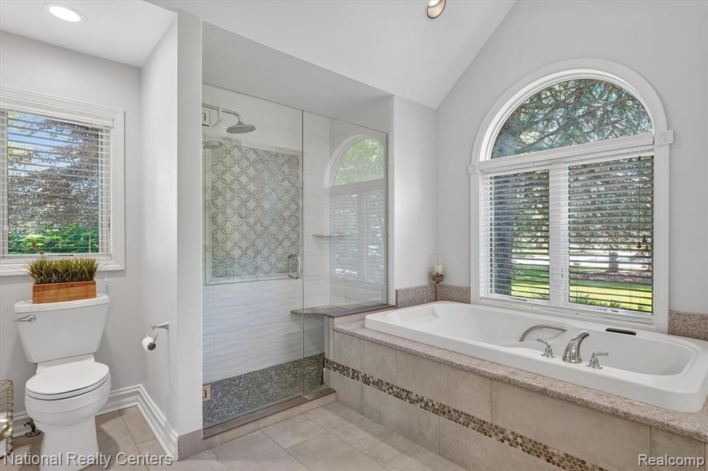 9326 Park Lane, Commerce Twp, MI 48382 — Photo 11