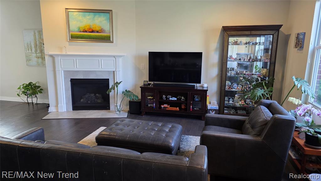49717 Hartwick Drive, Novi, MI — Photo 3