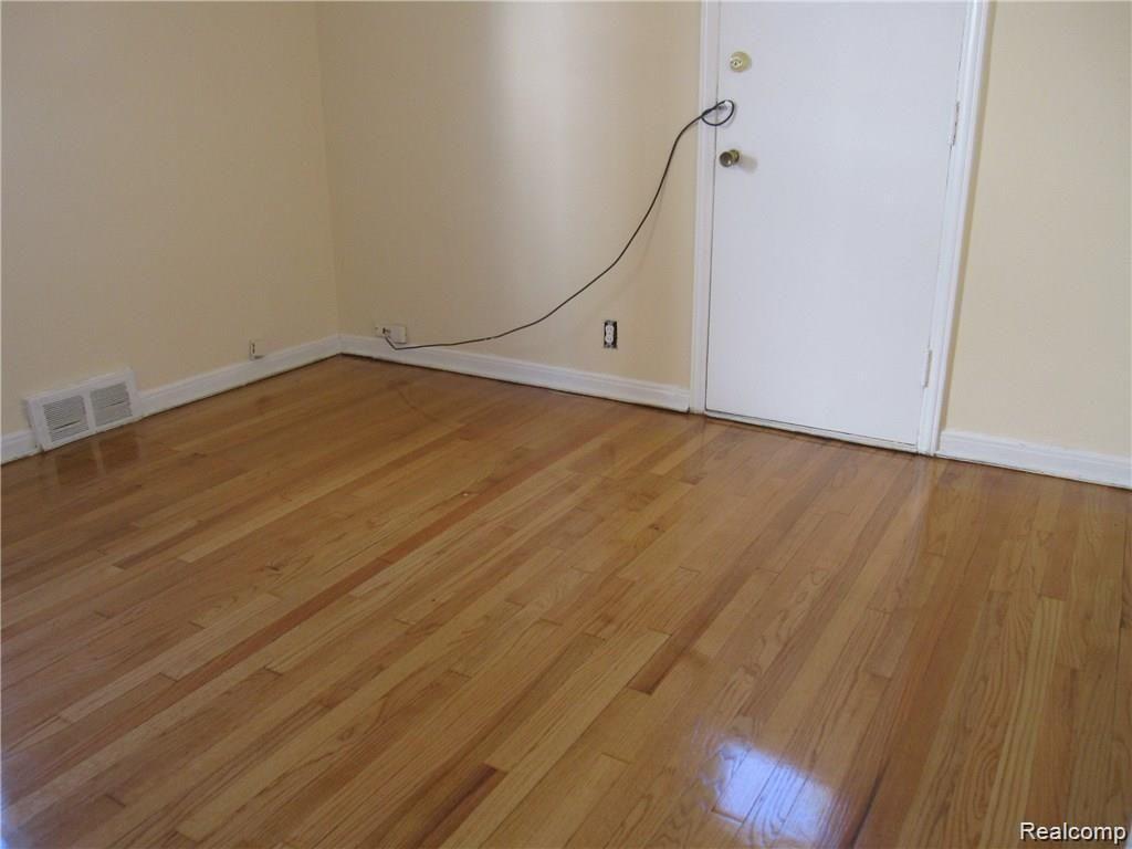 970 KINGS, Lincoln Park, MI 48146 — Photo 9
