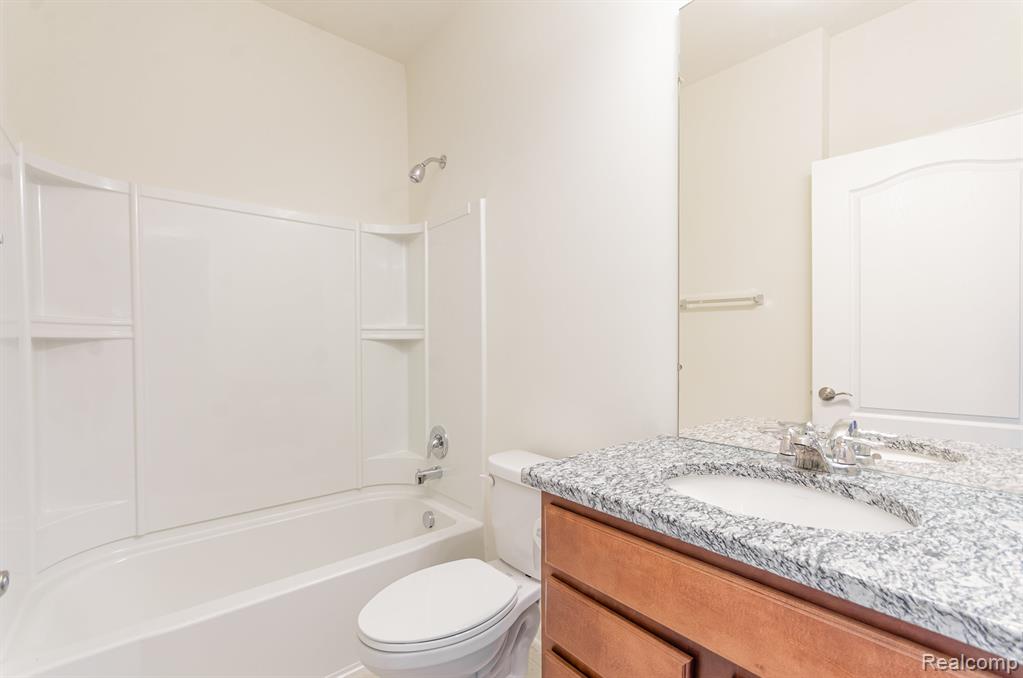 4000 Ashdale Way, Clarkston, MI 48348 — Photo 14