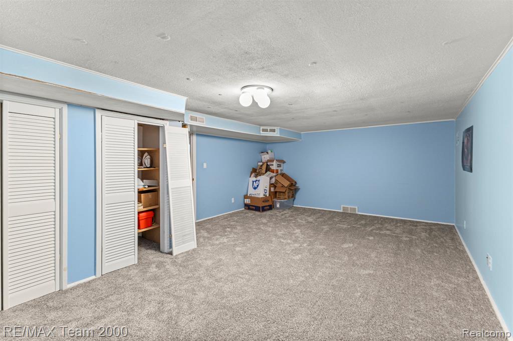 7396 N Charlesworth Street, Dearborn Heights, MI 48127 — Photo 28