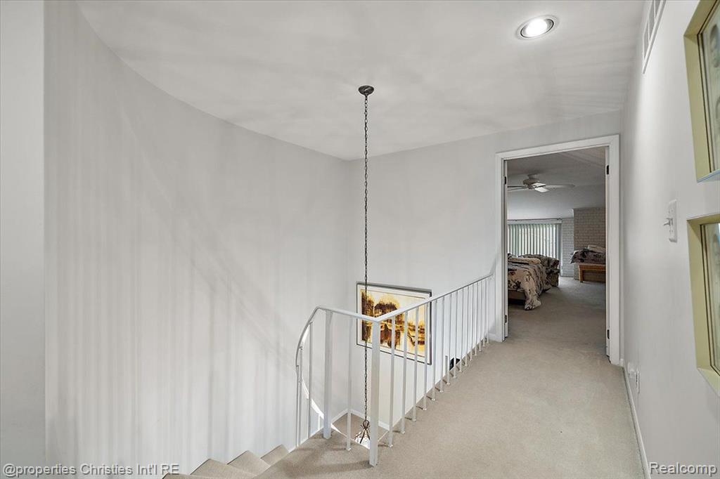 7036 Bridge Way, West Bloomfield, MI — Photo 26