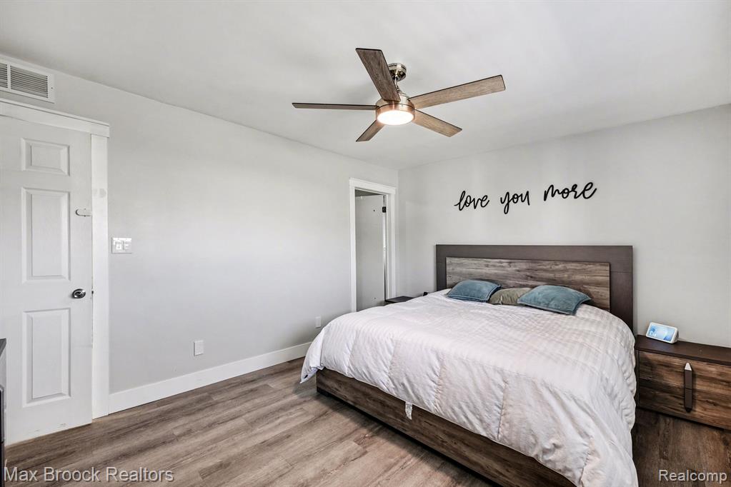 8451 Doncaster Drive, Sterling Heights, MI 48312 — Photo 11