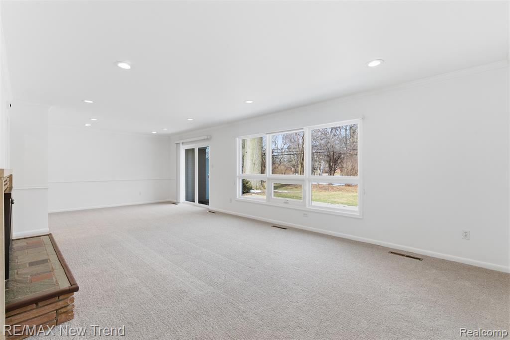 1043 Westview Road, Bloomfield Hills, MI 48304 — Photo 10
