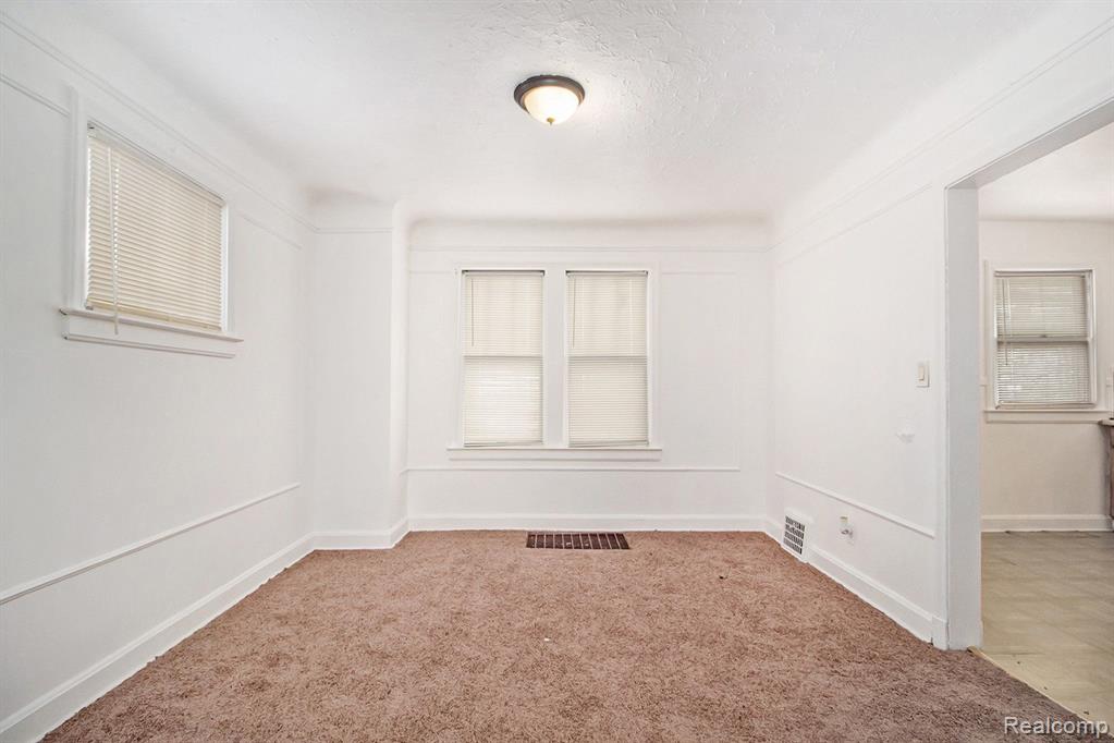 8100 ROBSON Street, Detroit, MI 48228 — Photo 5
