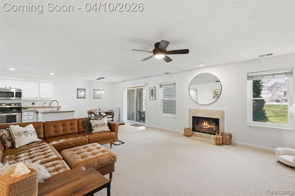 4964 Oak Hill Drive, Waterford, MI 48329 — Photo 4