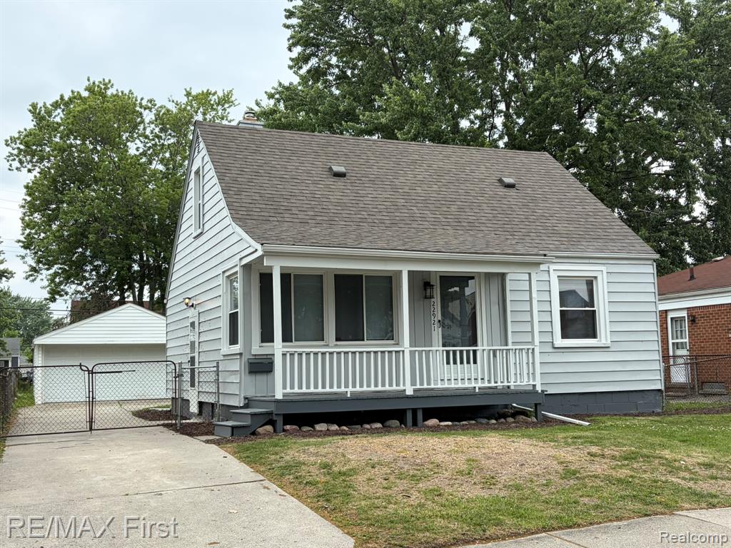 22921 Gaukler Street, Saint Clair Shores, MI 48080