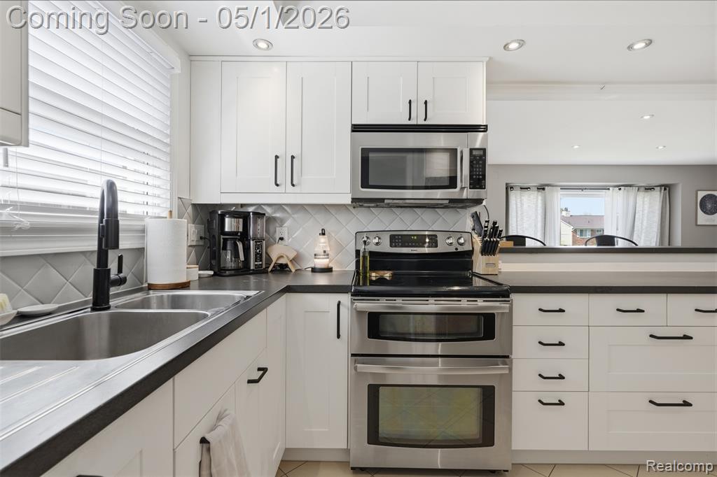 65 W Elmwood Avenue, Clawson, MI — Photo 10