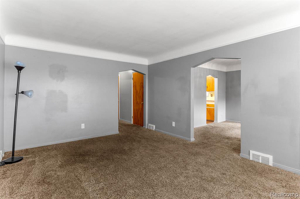 9257 STAHELIN Avenue, Detroit, MI 48228 — Photo 4