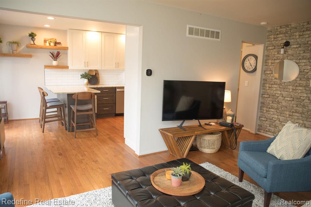 41565 Bedford Drive, Canton, MI 48187 — Photo 9