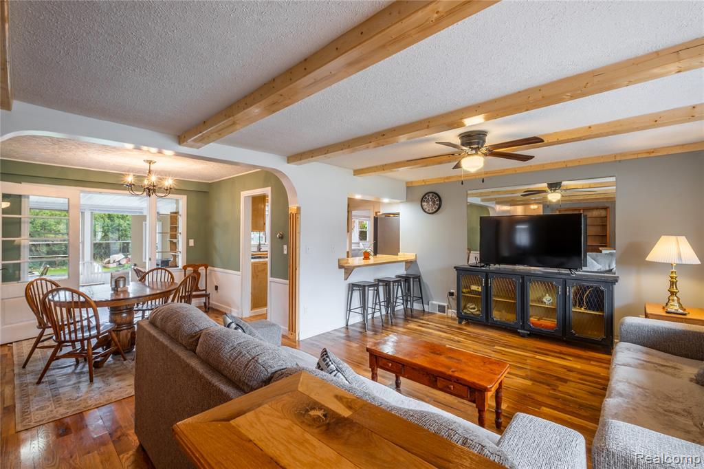 1316 Coolidge Avenue, Saginaw, MI 48638 — Photo 5