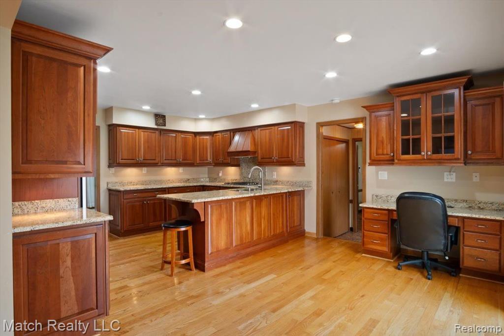589 KINGSLEY Trail, Bloomfield Hills, MI 48304 — Photo 12