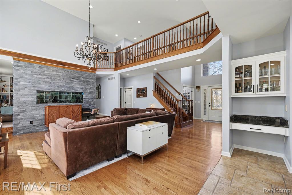 20400 Robinway Drive, Macomb, MI 48036 — Photo 10