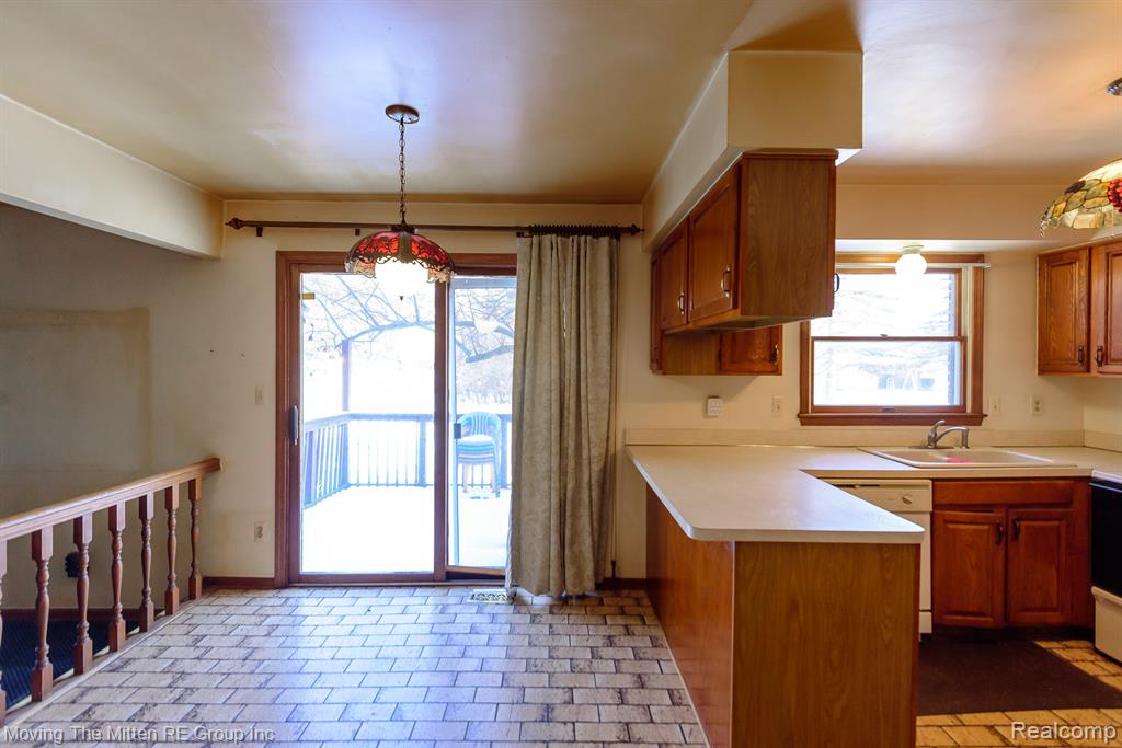 44017 Harmony Lane, Belleville, MI 48111 — Photo 12