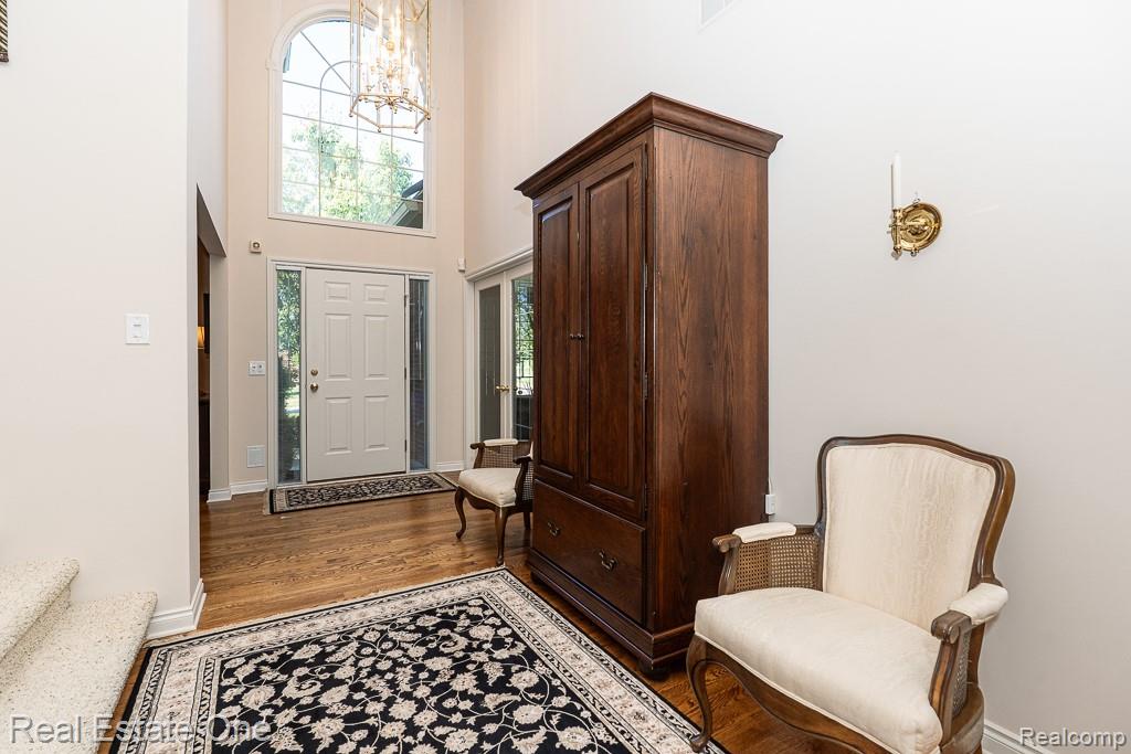6615 Chatham Circle, Rochester Hills, MI 48306 — Photo 7