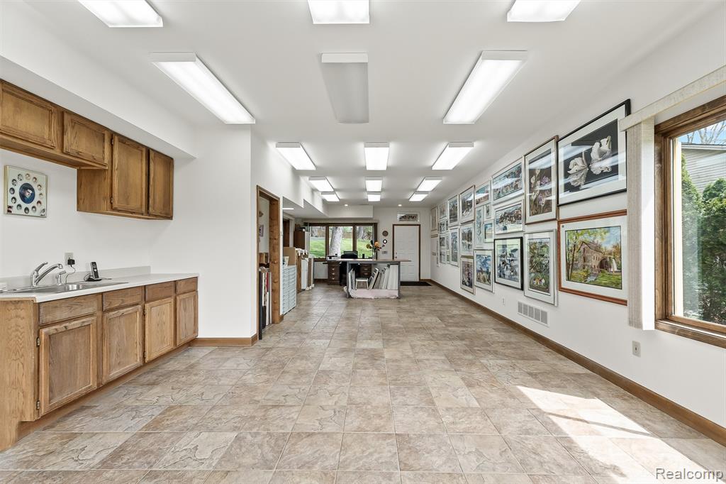 2745 Lari Court, West Bloomfield, MI 48324 — Photo 30