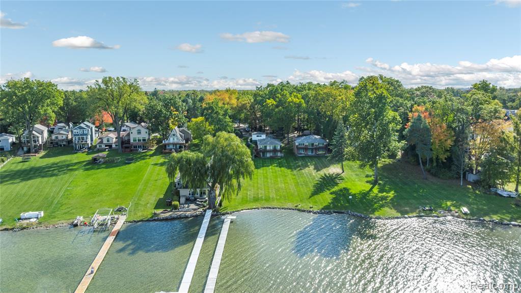 9510 Beechcrest Street, White Lake, MI — Photo 38