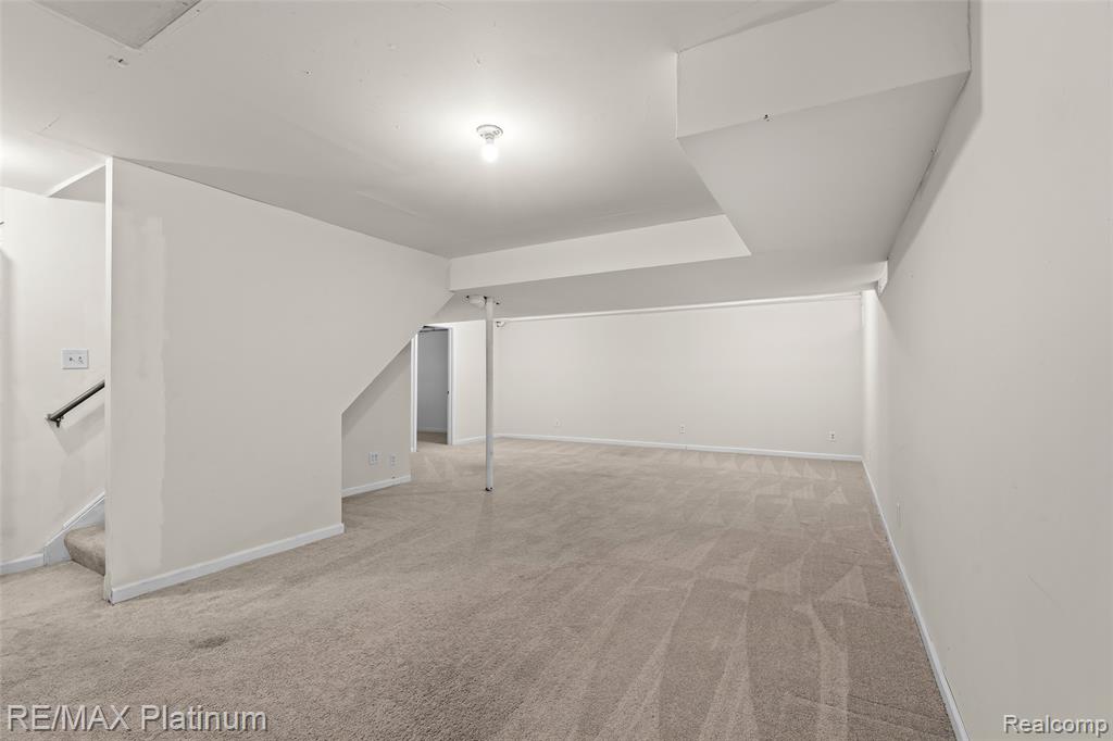 506 Foxfire Drive, Howell, MI 48843 — Photo 33