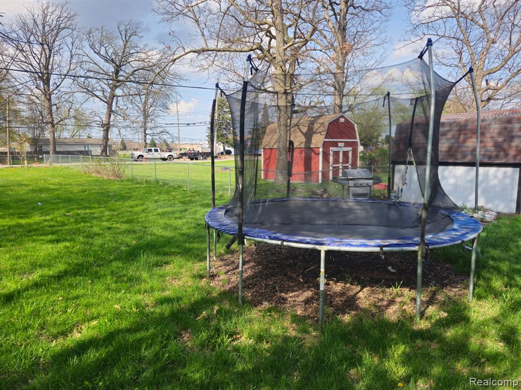 1353 E Decamp Street, Burton, MI 48529 — Photo 20