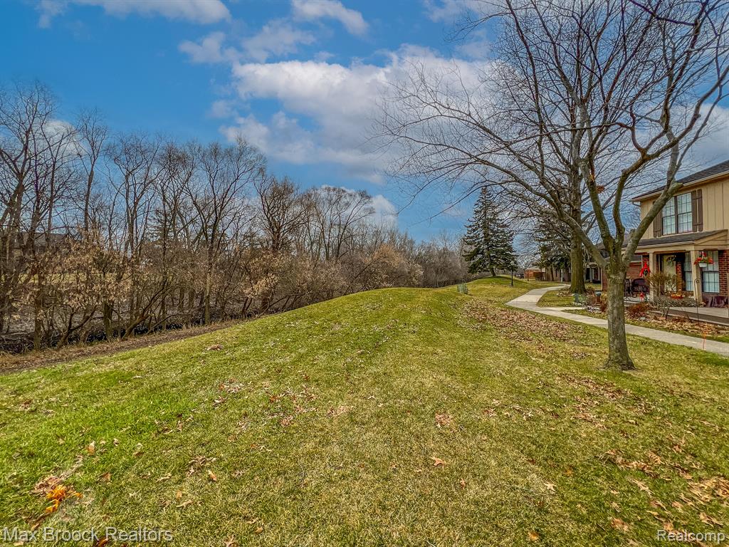 8691 Edgewater Lane, Warren, MI 48093 — Photo 19