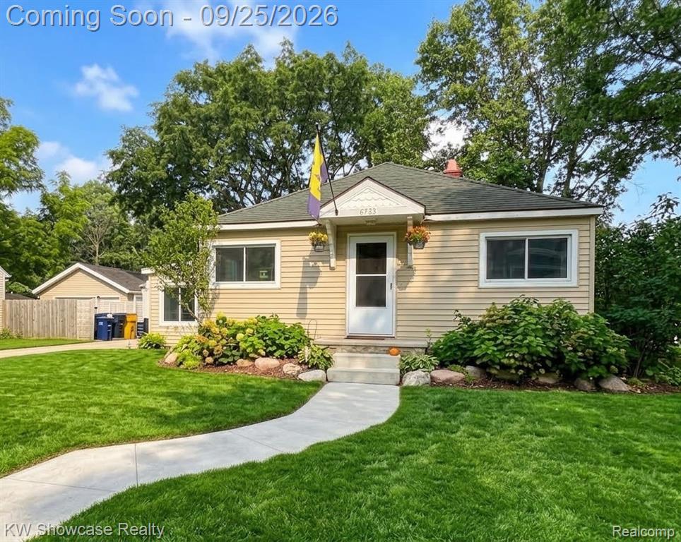 6735 Cooley Lake Road, West Bloomfield, MI 48324