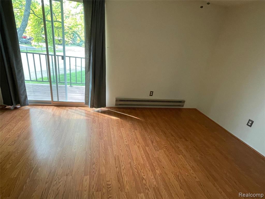7325 WOODVIEW DR. Unit #4, Westland, MI — Photo 9
