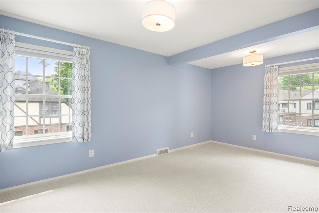 33 Oxford Boulevard, Pleasant Ridge, MI — Photo 44