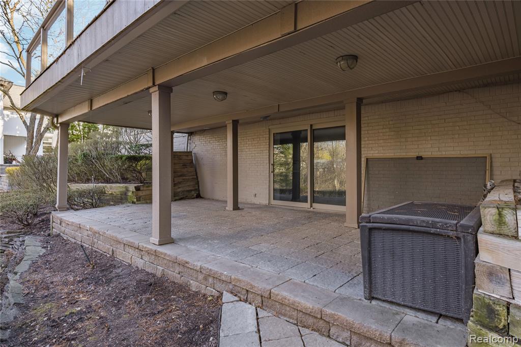 4695 Maura Lane, West Bloomfield, MI 48323 — Photo 49