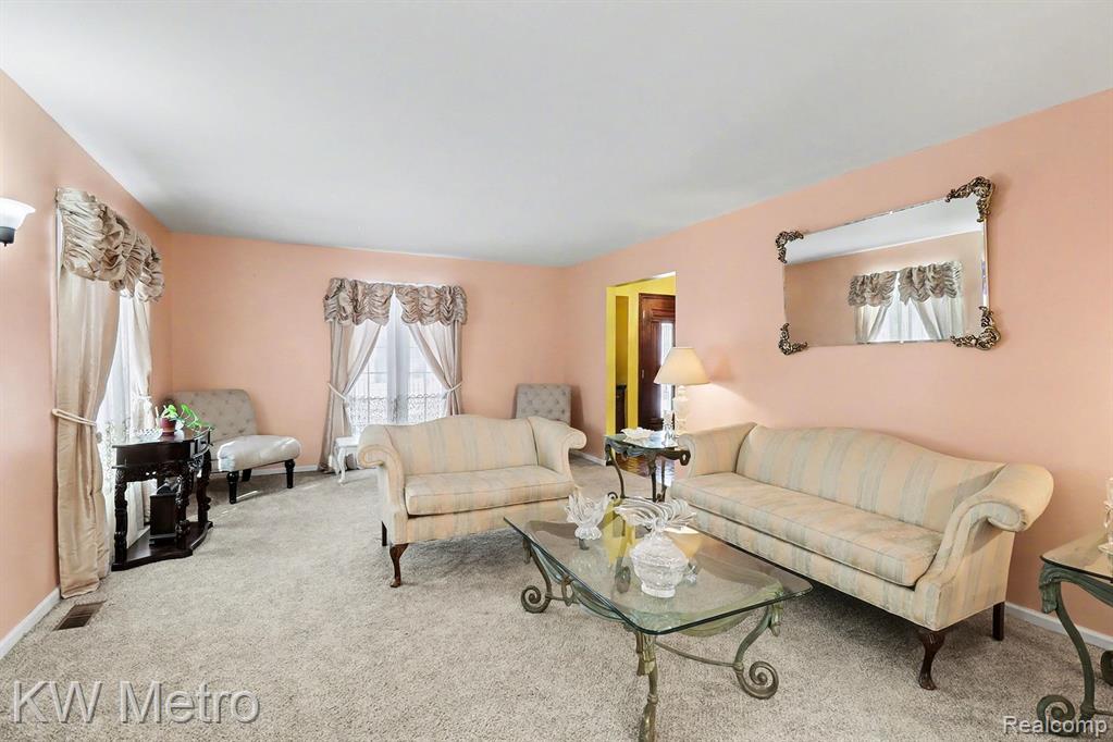 5865 Dunmore Court, West Bloomfield, MI — Photo 10