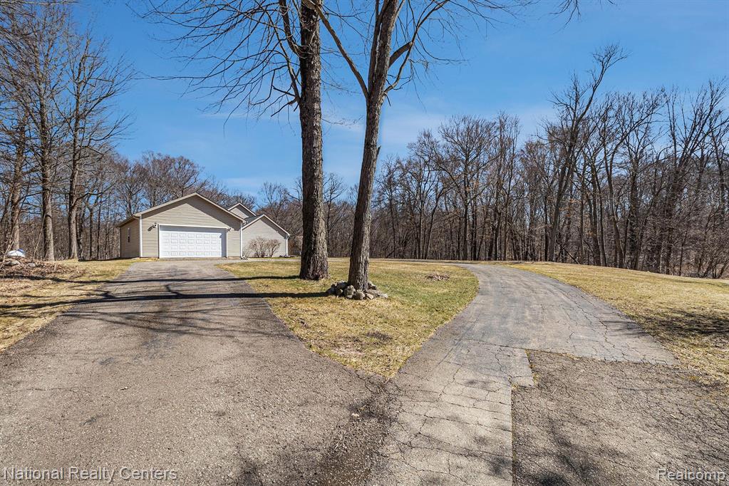 4060 Cullen Rd, Fenton, MI 48430 — Photo 4