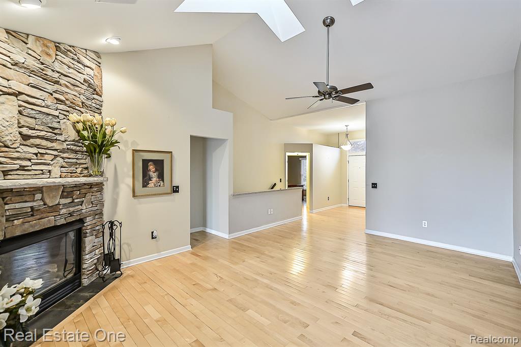 941 PERSIMMON Drive, Brighton, MI 48116 — Photo 8