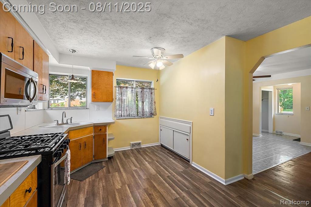 741 W Livingston Road, Highland, MI — Photo 23