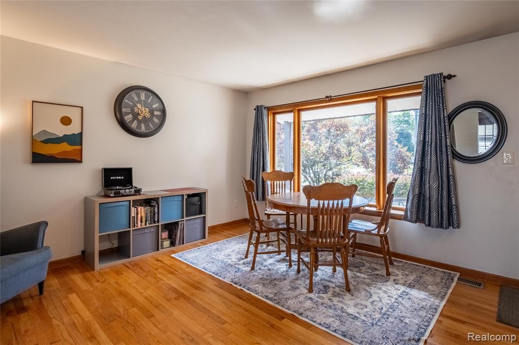 908 W Elmwood Avenue, Clawson, MI — Photo 4