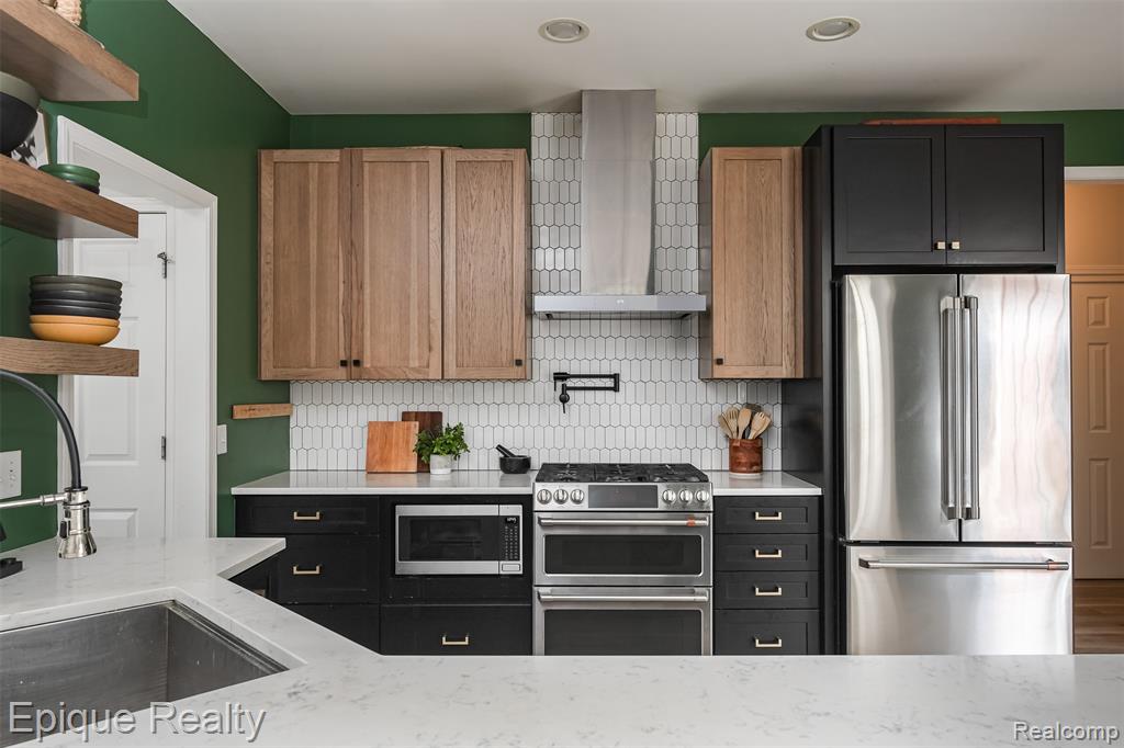 49635 Courtyard Lane, Canton, MI 48188 — Photo 8