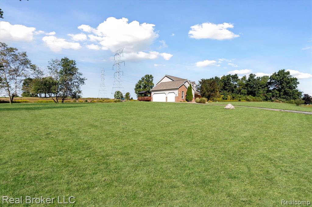6097 High Valley Drive, White Lake, MI 48383 — Photo 49