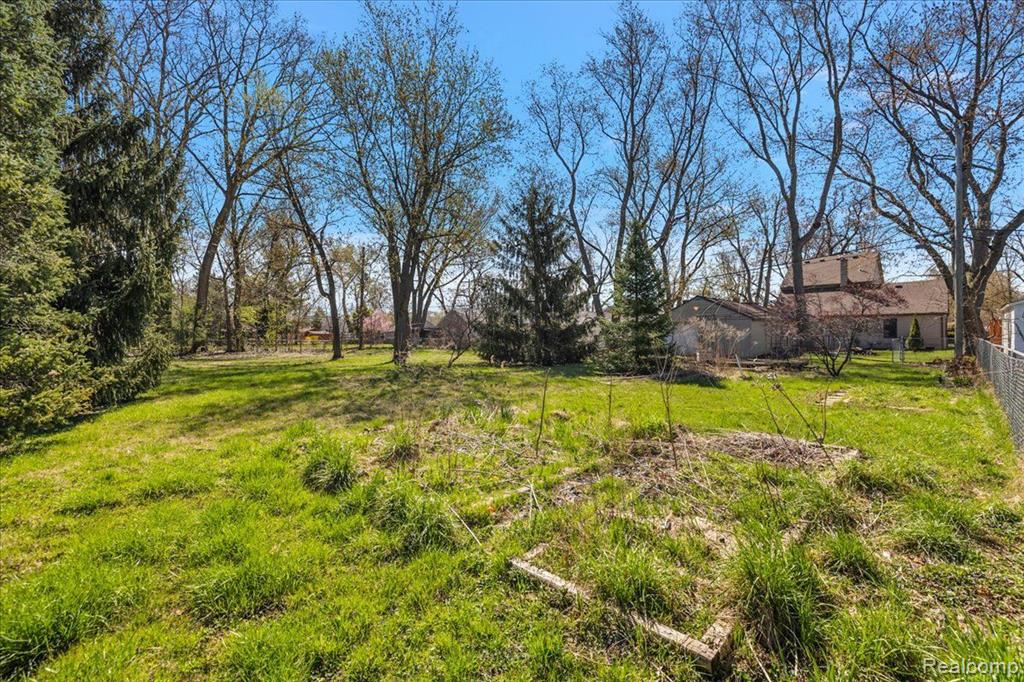 617 DEVILLEN Avenue, Royal Oak, MI 48073 — Photo 12