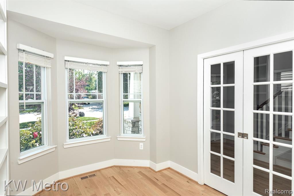 602 CHERRY Avenue, Royal Oak, MI 48073 — Photo 9