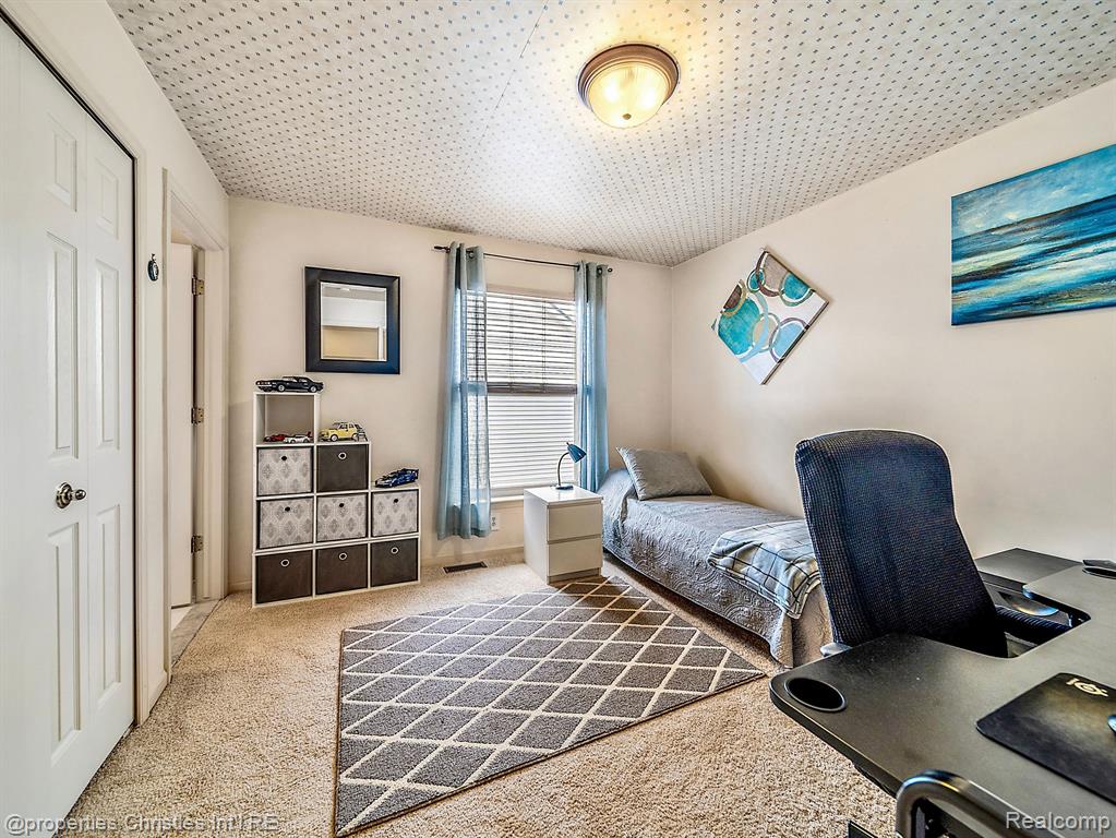 17070 CARRIAGE Way, Northville, MI 48168 — Photo 23