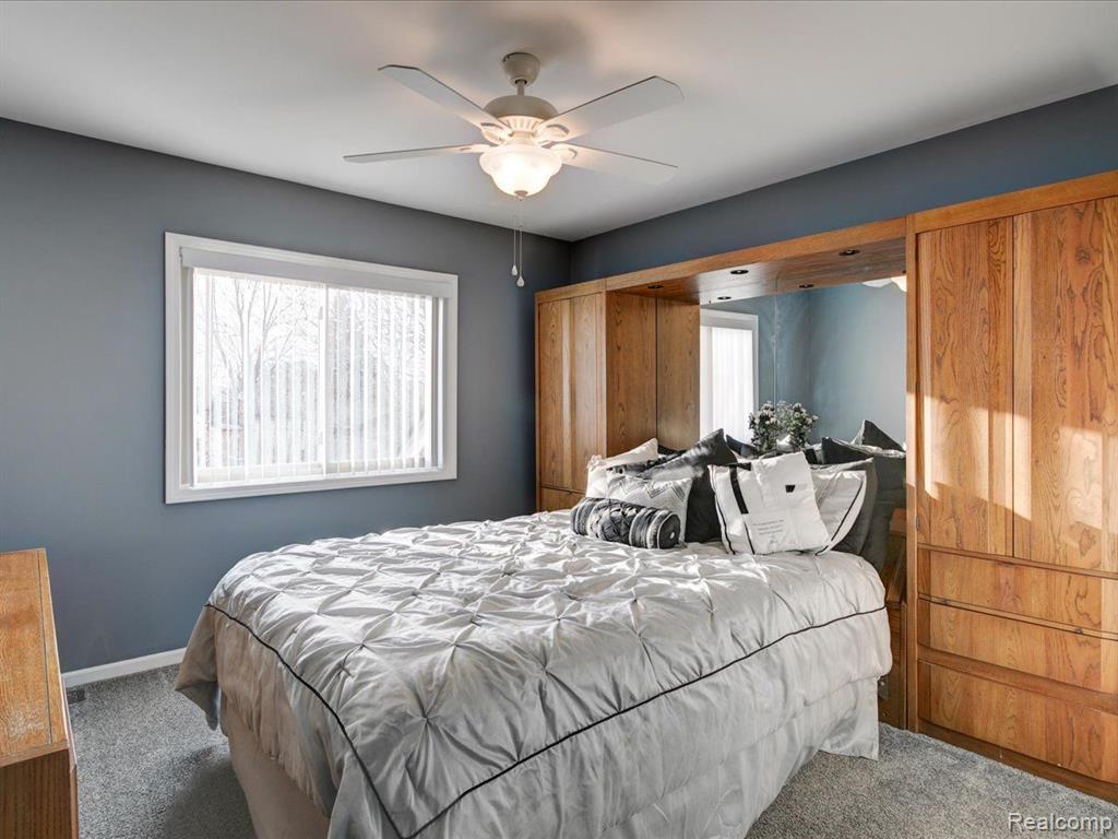 49275 SANTA ANITA Drive W, Chesterfield, MI 48047 — Photo 45