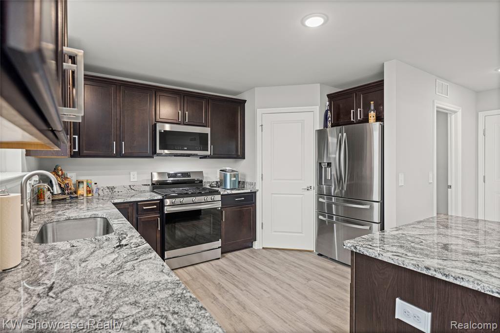 915 Preserve Lane, White Lake, MI — Photo 15