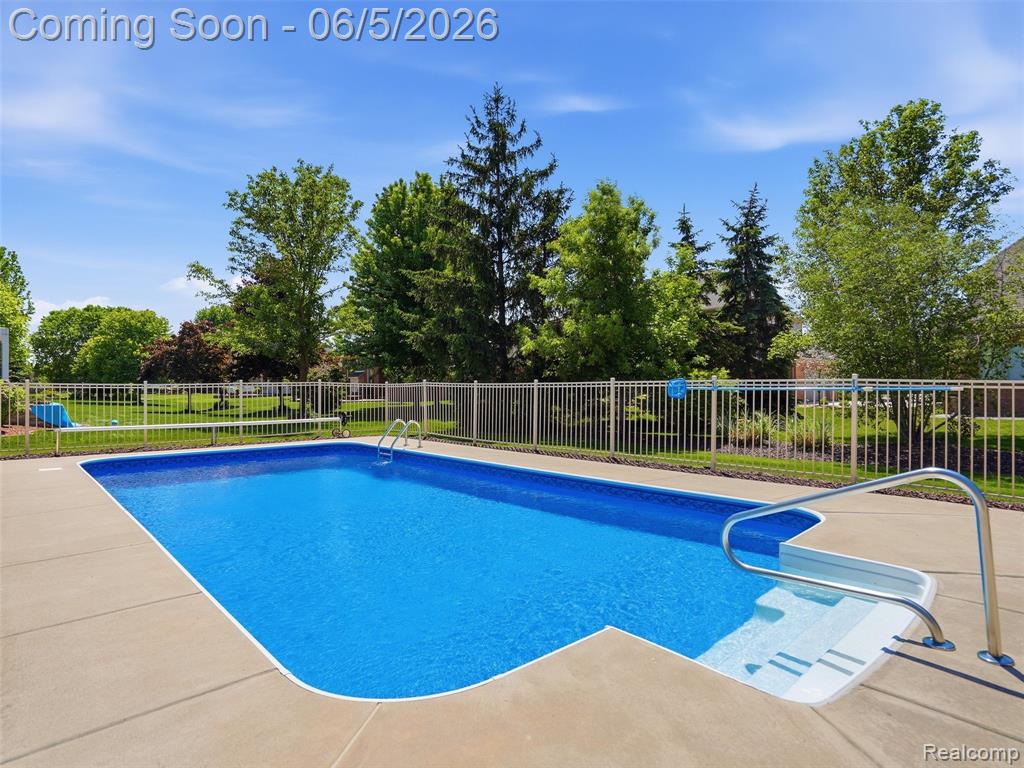 47289 Robins Nest Drive, Utica, MI 48315 — Photo 46