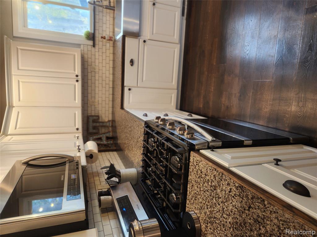 103 Michigan St, Holly, MI 48442 — Photo 4