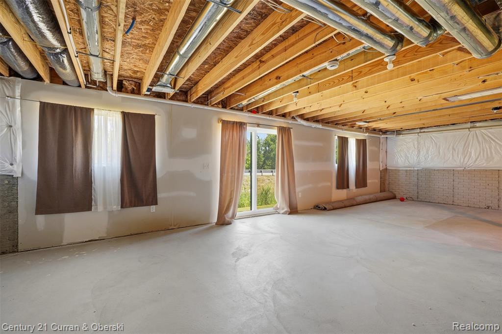 8760 Oak Ridge Trail, Westland, MI — Photo 25