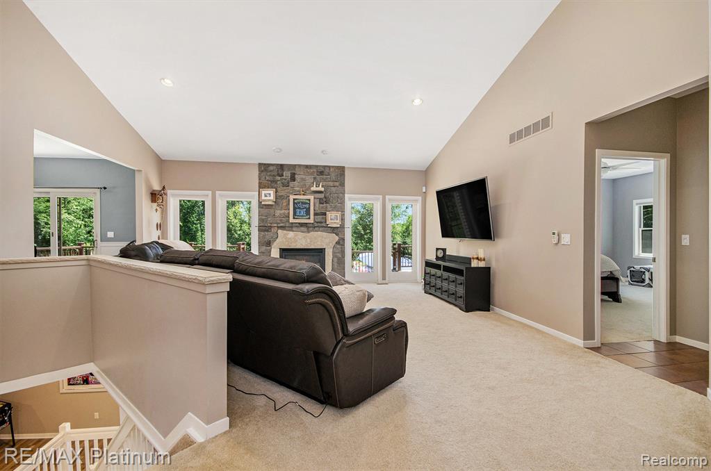 4090 ROLLING ACRES DRIVE, Hartland, MI 48353 — Photo 11