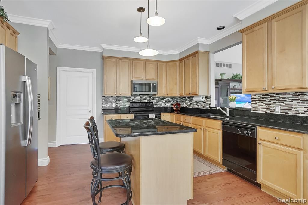 6062 FAIRBORN Drive, Canton, MI 48187 — Photo 14