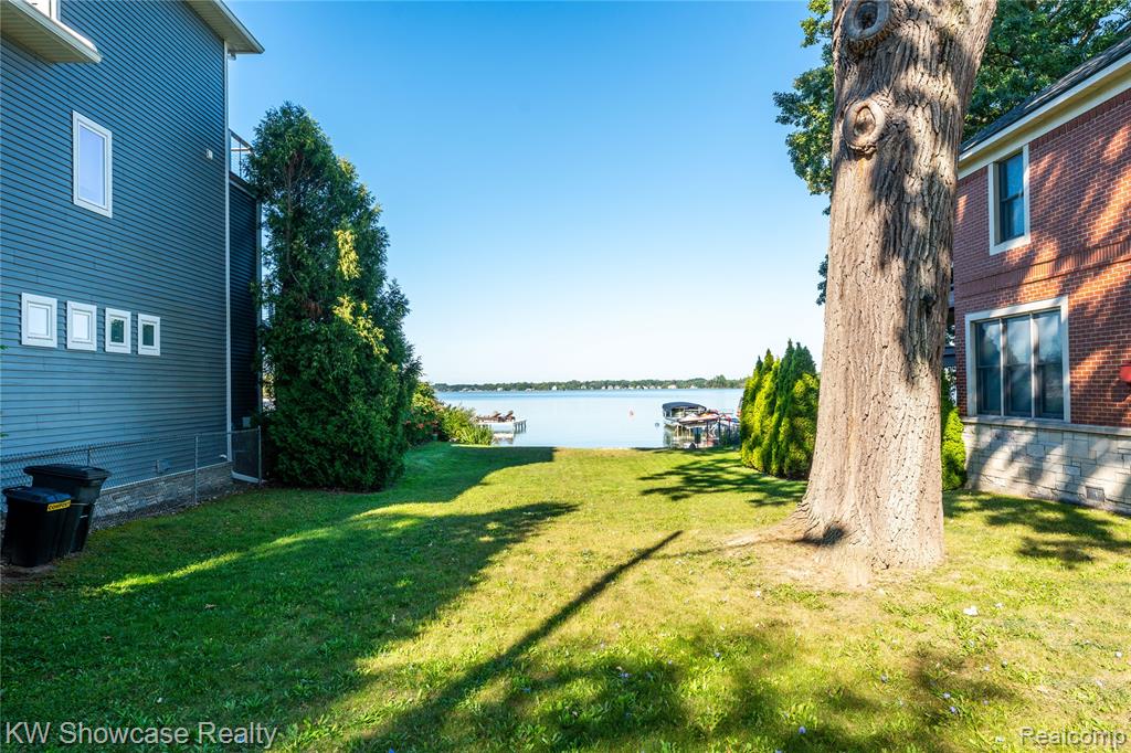 3033 Cass Lake Avenue, Keego Harbor, MI 48320 — Photo 3