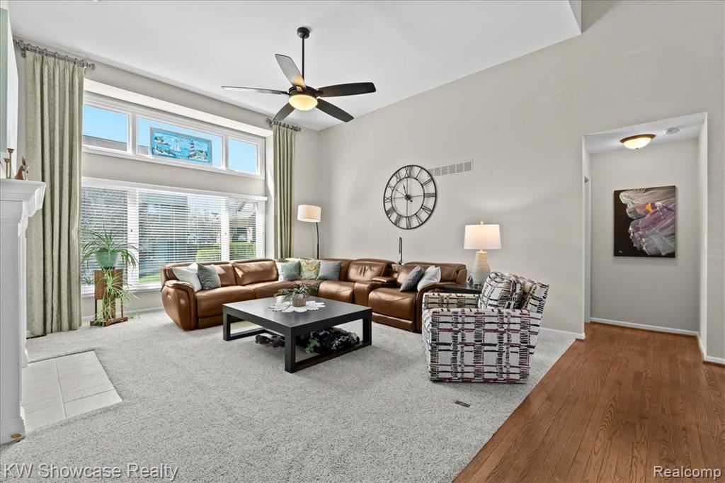 54771 GRENELEFE Circle E, South Lyon, MI 48178 — Photo 6